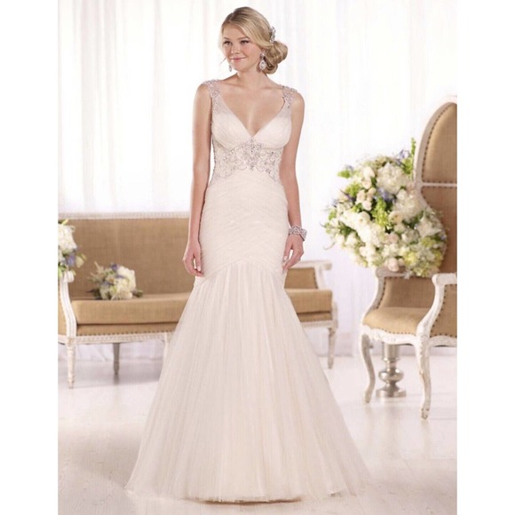 Essence of Australia size 10 French Tulle Satin Diamante mermaid Wedding Dress - Picture 4 of 12